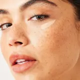 Светящийся крем для глаз с ниацинамидом First Aid Beauty Brigthen + Glow, 15 мл — фото 4