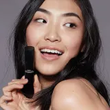 Макияж для лица - Крем-праймер "Гладкая кожа" Nudestix Nudies Tinted Blur Stick, оттенок Light 1 — фото 3