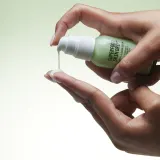 Сыворотка для лица с гладким эффектом и иллюминатором с капустой Youth To The People Superfood Skin Drip, 30 мл — фото 1