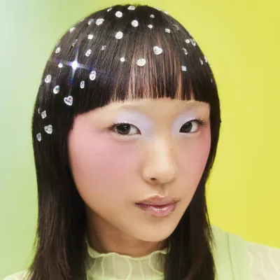 Sephora Collection Color Twister Стразы для волос самоклеящиеся Holographic gems 160 шт