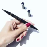 ESTEE LAUDER Little Black Liner двусторонняя подводка для глаз Black, 2 мл — фото 1