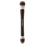 Кисть для нанесения хайлайтера Hourglass Ambient Lighting Edit Brush — фото 1