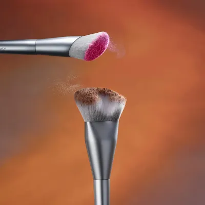 Кисть для макияжа Rem Beauty Bronzer brush b2