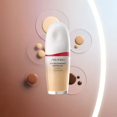 Тональный крем для лица Shiseido Revitalessence Skin Glow Foundation