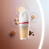Тональный крем для лица Shiseido Revitalessence Skin Glow Foundation, оттенок 160 - SHELL — фото 1
