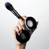 Макияж для лица: Крем-праймер "Сияние кожи" Make Up For Ever Loose Powder Ultra HD — фото 3