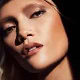 Пудра для лица Fenty Beauty Pro Filt'r Instant Retouch Setting Powder, оттенок Hazelnut — фото 3