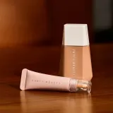 Крем-корректор для подсветки контура глаз Fenty Beauty Яркий фикс, 10 мл, оттенок Honey — фото 4