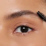 Прозрачный гель для бровей Anastasia Beverly Hills Прозрачный гель для бровей — фото 2