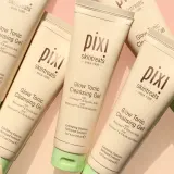 Pixi Glow Tonic Гель для умывания очищающий с гликолевой кислотой 135 мл — фото 1