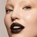Долговременная жидкая помада Fenty Beauty Stunna Lip Paint Longwear Fluid Lip Color, 4 мл, оттенок Uncensored — фото 4