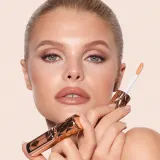 Блеск для губ, увлажняющий и увеличивающий объем Charlotte Tilbury Big Lip Plumpgasm, Nudegasm Diamonds, 5.5 мл — фото 1
