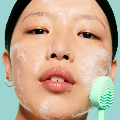 Мужская косметика для лица - Очищающий гель "Мужчина" Benefit Cosmetics Multifunctional applicator for cleansing and applying masks, 1 pc