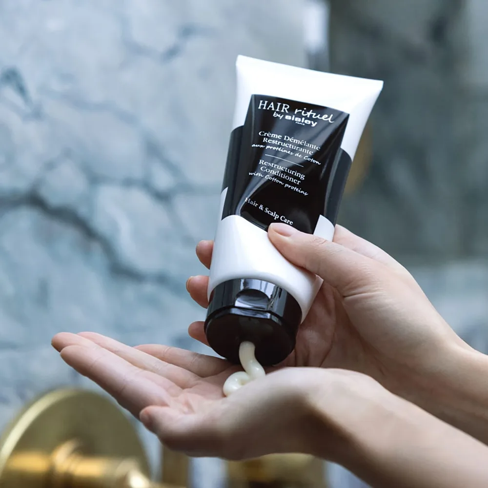 Hair Rituel by Sisley Restructuring Conditioner Кондиционер для волос восстанавливающий 200 мл