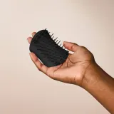 Набор косметики для волос "Шампунь и кондиционер" Tangle Teezer Scalp Exfoliator & Massager, Onyx чёрный — фото 4