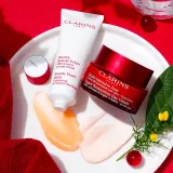 Clarins Super Restorative Крем для лица дневной SPF 15 50 мл — фото 5