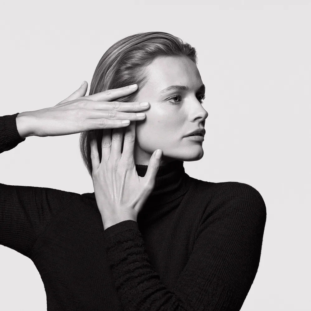 Крем для лица на день: Выглаживает, Уплотняет Chanel LE LIFT OIL-IN-CREAM, 50 мл