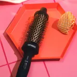 amika Blowout Babe термощетка для укладки волос черная, чёрный — фото 2