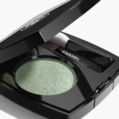 Chanel Ombre Essentielle тени для век многофункциональные стойкие 254 Menthe A L'eau