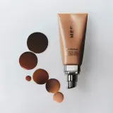 Merit Beauty The Uniform минеральный тонирующий солнцезащитный флюид SPF 50 50 мл, оттенок Shade 2 — фото 5