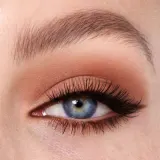 Charlotte Tilbury Easy Eye Palette мини-палетка матовых теней для век The Super Nudes 8,2 г — фото 3