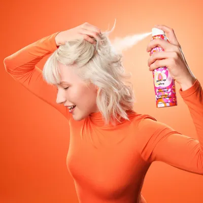 amika Perk Up Ultra — сухой шампунь для жирной кожи головы, 245 мл
