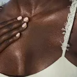 Sol de Janeiro Glowmotions Glow Oil масло для тела мерцающее питательное Carnaval Queen 75 мл — фото 3