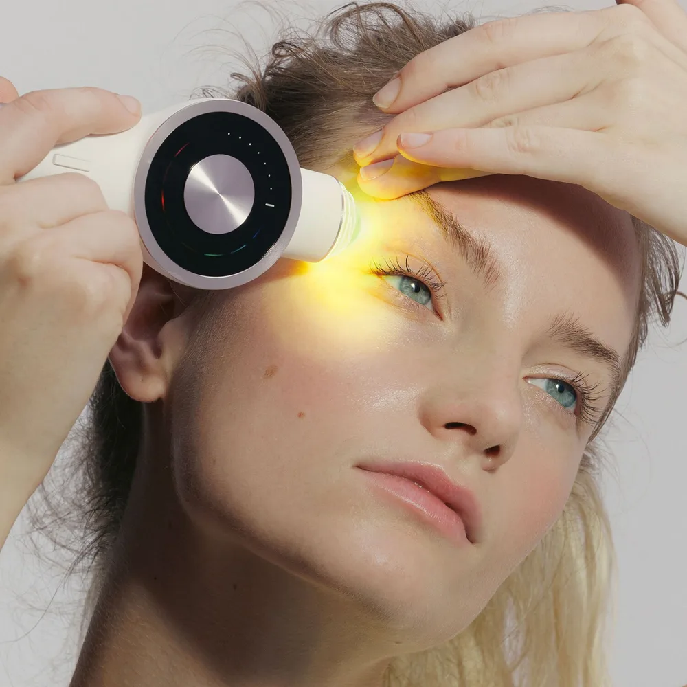 Lightinderm Eye сыворотка в капсулах для кожи вокруг глаз с пептидами, кофеином и ниацинамидом, 4 x 2,1 мл