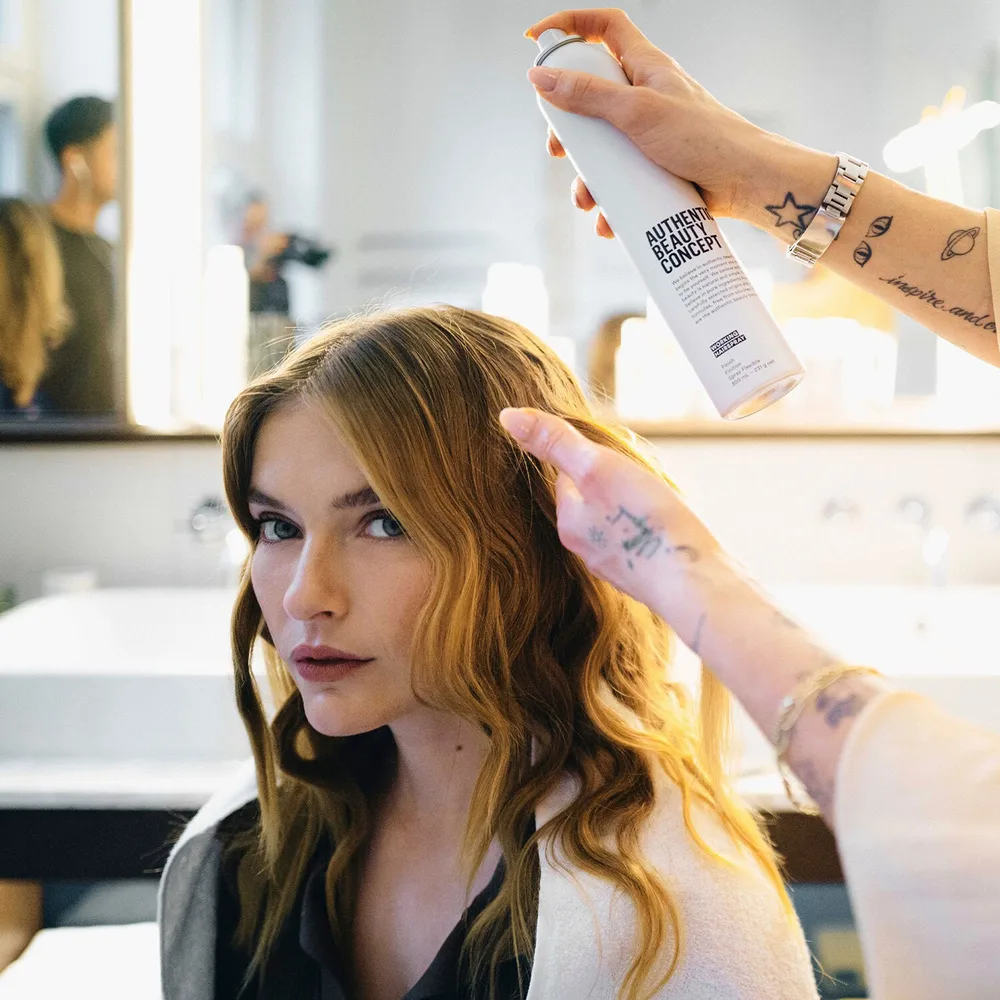 Authentic Beauty Concept Working Hairspray лак для волос подвижной фиксации 300 мл
