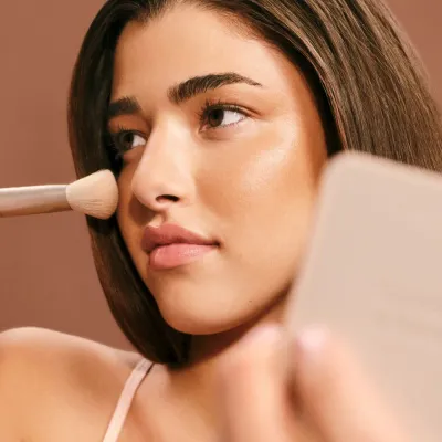 Summer Fridays The Bronzer Brush кисть для бронзирующего бальзама скошенная, aluминиum