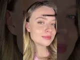 Benefit Cosmetics Dream Sheen Brow Glaze гель для бровей оттеночный с глянцевым финишем 5 мл, оттенок Light — фото 6