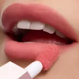 LANCOME Lip Idole Cuddle Treat блеск для губ 8.5 мл, оттенок 21 Blushing Blanket — фото 2