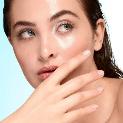 Manucurist Active Plump лак для ногтей ухаживающий перламутровый, оттенок Aqua Glazed, 15 мл