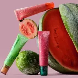 OLEHENRIKSEN Pout Preserve Chillers бальзам для губ с пептидами, 12 мл, оттенок Grenada Guava — фото 2
