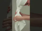Luare The Hair Hug Towel лёгкое впитывающее полотенце-тюрбан для волос из микрофибры, оттенок Off-white — фото 7