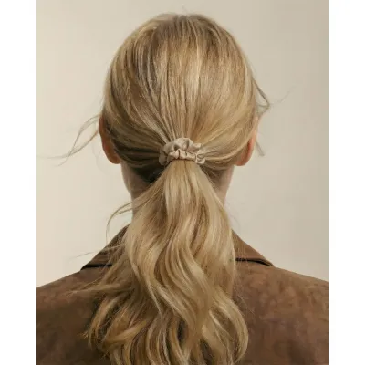 Luare The Mini Scrunchies резинки для волос шелковые Beige, 2 шт