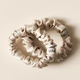 Luare The Mini Scrunchies резинки для волос шелковые Beige, 2 шт — фото 2