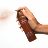 Isle Of Paradise Sunny Serum Setting Spray спрей-фиксатор макияжа с эффектом сияния, 100 мл, оттенок Champagne — фото 1