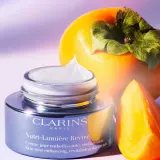 Clarins Nutri Lumiere Revive крем для лица дневной, 50 мл — фото 2