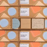 Unbottled Trio Bye Bye Plastique Набор твердых средств для тела, лица и волос 110 г + 90 г + 75 г, (110 г — фото 1