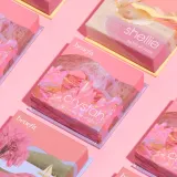 Benefit Cosmetics Crystah румяна для щек, розово-клубничный оттенок — фото 3