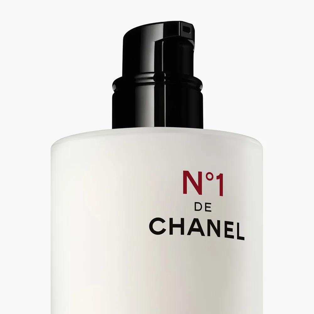 Chanel Эссенция-лосьон для лица ревитализирующая с красной камелией, 100 мл