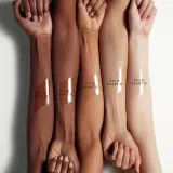 Fenty Beauty Gloss Bomb Ice блеск для губ с охлаждающим эффектом, оттенок Cold Heart'd, 9 мл — фото 2