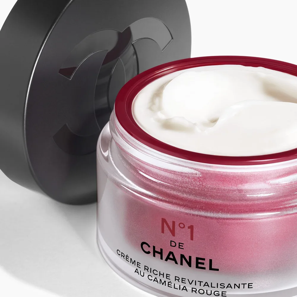 Chanel Насыщенный ревитализирующий крем для лица с красной камелией, 50 г