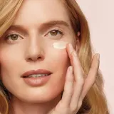 Shiseido Benefiance Wrinkle Smoothing Eye Cream крем для кожи вокруг глаз 15 мл — фото 3