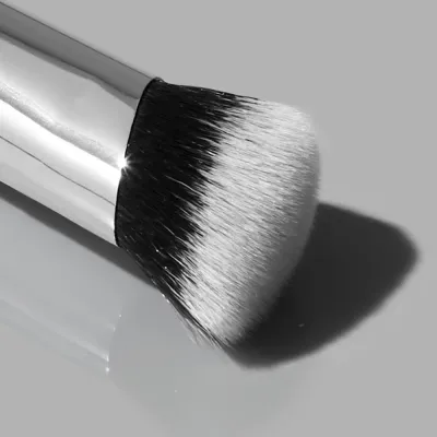 Haus Labs By Lady Gaga Cruelty-Free Concealer Brush кисть для консилера, 1 шт