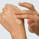 Supergoop! Glowscreen солнцезащитная база под макияж SPF 30 PA++ с гиалуроновой кислотой Sunrise 20 мл — фото 3
