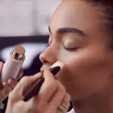 Westman Atelier Foundation Brush кисть для тонального средства плоская 1 шт — фото 1