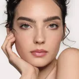 Anastasia Beverly Hills Impeccable 24HR фиксирующий спрей для макияжа — фото 1
