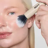 Refy Duo Brush кисть для макияжа двусторонняя 1 шт — фото 4
